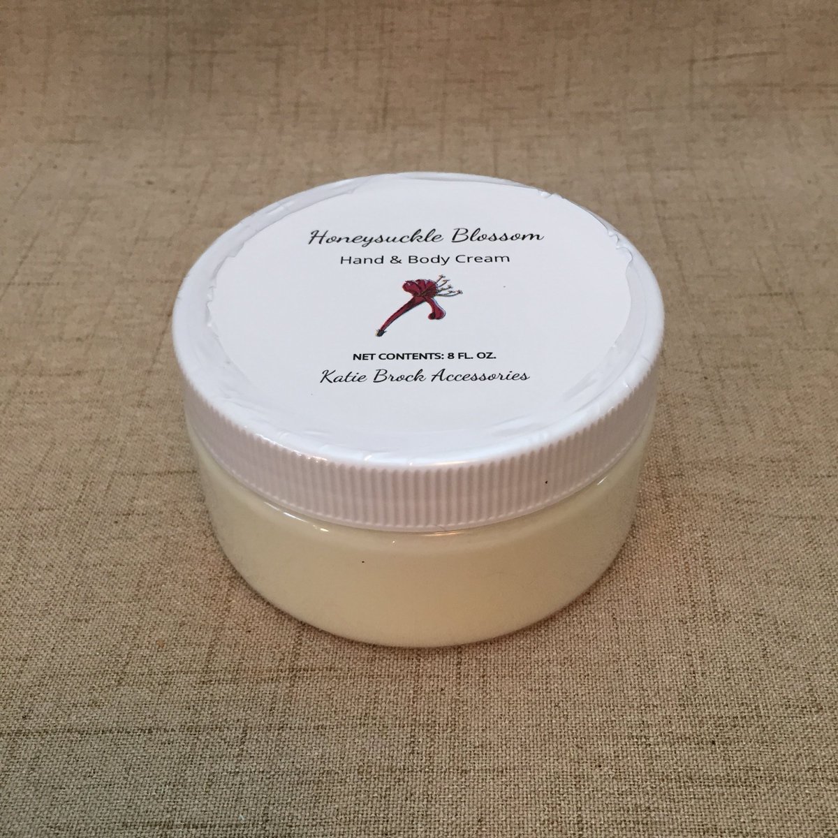SinclairSoap's tweet image. Honeysuckle Blossom Hand &amp;amp; Body Cream #handcrafted #homemade #bath #handmade #beauty
$9.00
➤ goo.gl/ES34Gr
via @outfy