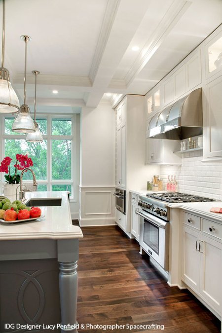 BGDesignCenter's tweet image. Love hardwood? Not only is #hardwood a classic, timeless flooring option, it also adds more character and authenticity to your #floors! bit.ly/2tHNWIs