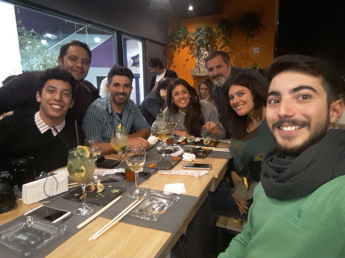 LicAndreaRizzo's tweet image. Gracias @MendozaShopping por el agasajo del #DiaDelPeriodista en el nuevo local de @OMAKIsushi 👉goo.gl/xLMpPR