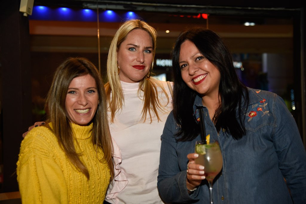 LicAndreaRizzo's tweet image. Gracias @MendozaShopping por el agasajo del #DiaDelPeriodista en el nuevo local de @OMAKIsushi 👉goo.gl/xLMpPR