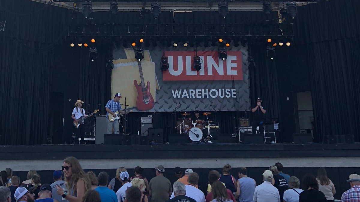 ryanmcgrathband's tweet photo. The Ryan McGrath Band is rockin’ the ULINE Warehouse Stage @Summerfest! Good luck following this incredible show, @TraceAdkins! 
. 
.
.
#TheRyanMcGrathBand🤘🎸🥁 https://t.co/bCYgL2X2Vi