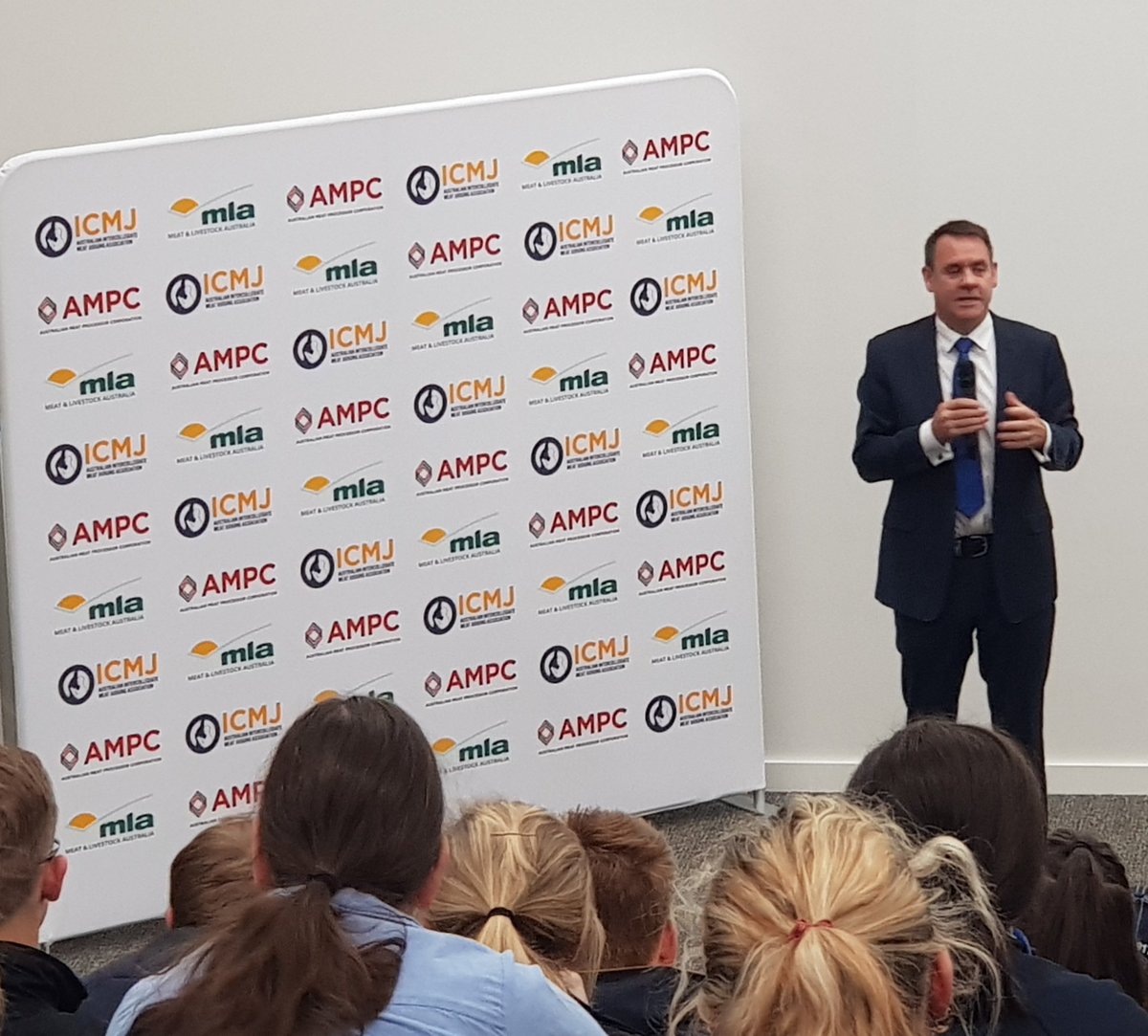 FarrahPreston's tweet photo. @richardnorton_1 from @meatlivestock reinforcing the importance of the consumer. Only 50% believe the negative messages broadcast from animal activists. Consumers trust Aussie farmers, let's keep it that way #icmj2018 https://t.co/AE15jsGJPO