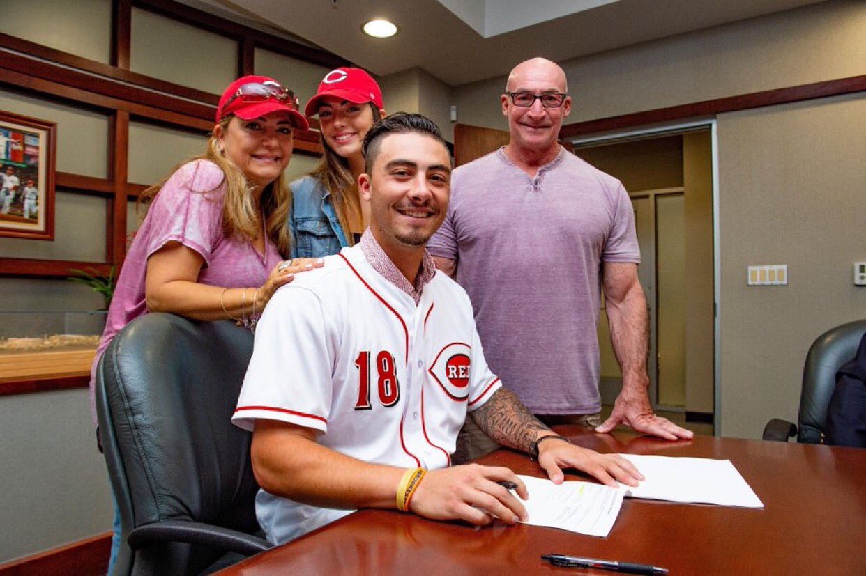 Paxton Boyd on X: Former American Heritage-Delray, @GatorsBB star Jonathan  India (@jonathan_india) signs his contract with the Cincinnati @Reds. I can  only assume his dad will be named strength & conditioning coach