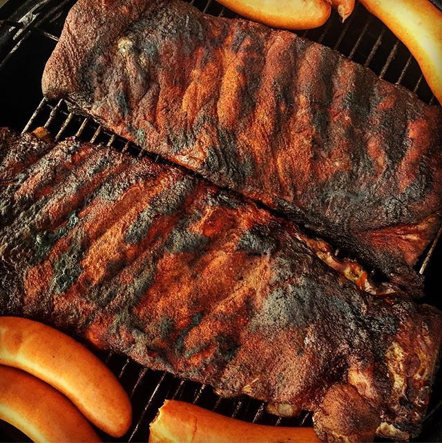 BBQJunkie's tweet photo. 4th of July eve snack for the cooks. #bbqlife https://t.co/cIE6voGXxv https://t.co/5Tl8pW2i4w