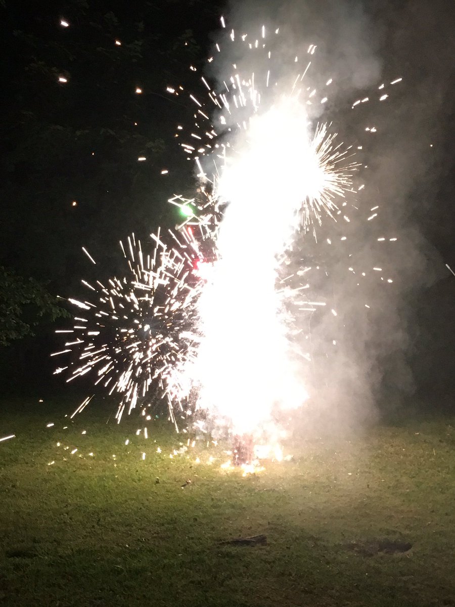 VinniePenn's tweet image. #HowToSparkMyFirework