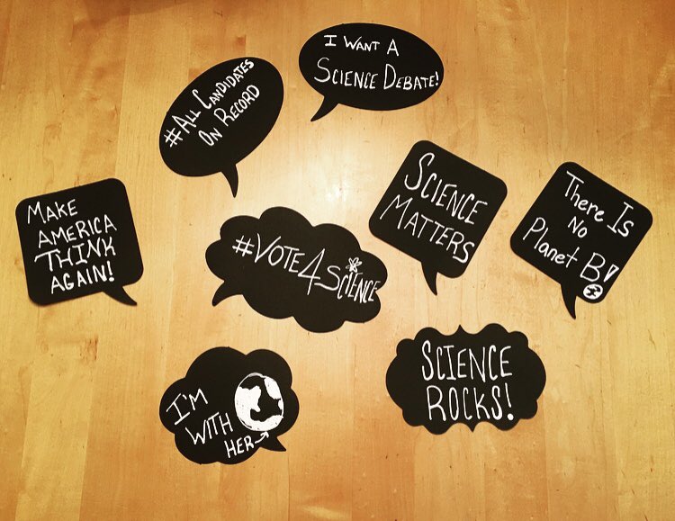 Sheril_'s tweet image. Getting ready for the Chicago #SIGNSSummit this weekend w @JoshRosenau &amp;amp; @SciDebate...

Why yes, we will have a photo booth! #Vote4Science