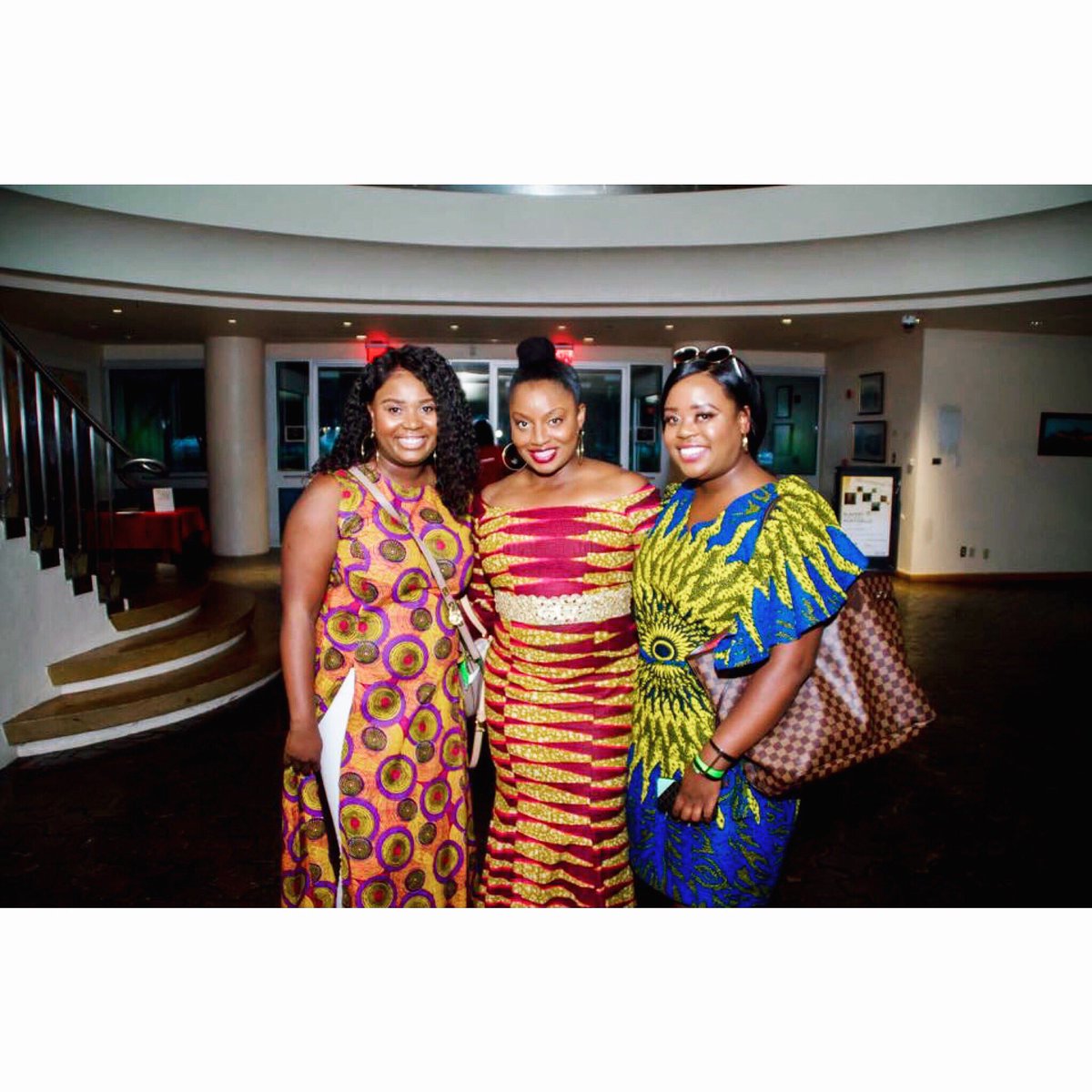 Ndeipi_MuDia's tweet photo. #NdeipiMuDiaspora at #TheAfricanFilmFestival w/ Obia Ewah of @OBIANaturals. Watch Ep.9 to hear all about her products.
•
#TalkShow #DiasporaTalkShow #Zimbabwe #AfricanTalkShow #EmpoweringDiaspora #TAFFest #AfricanWomen #WomenEmpowerment #Naija #NaturalHairCare #NaturalHair https://t.co/y4GkXDp3wt