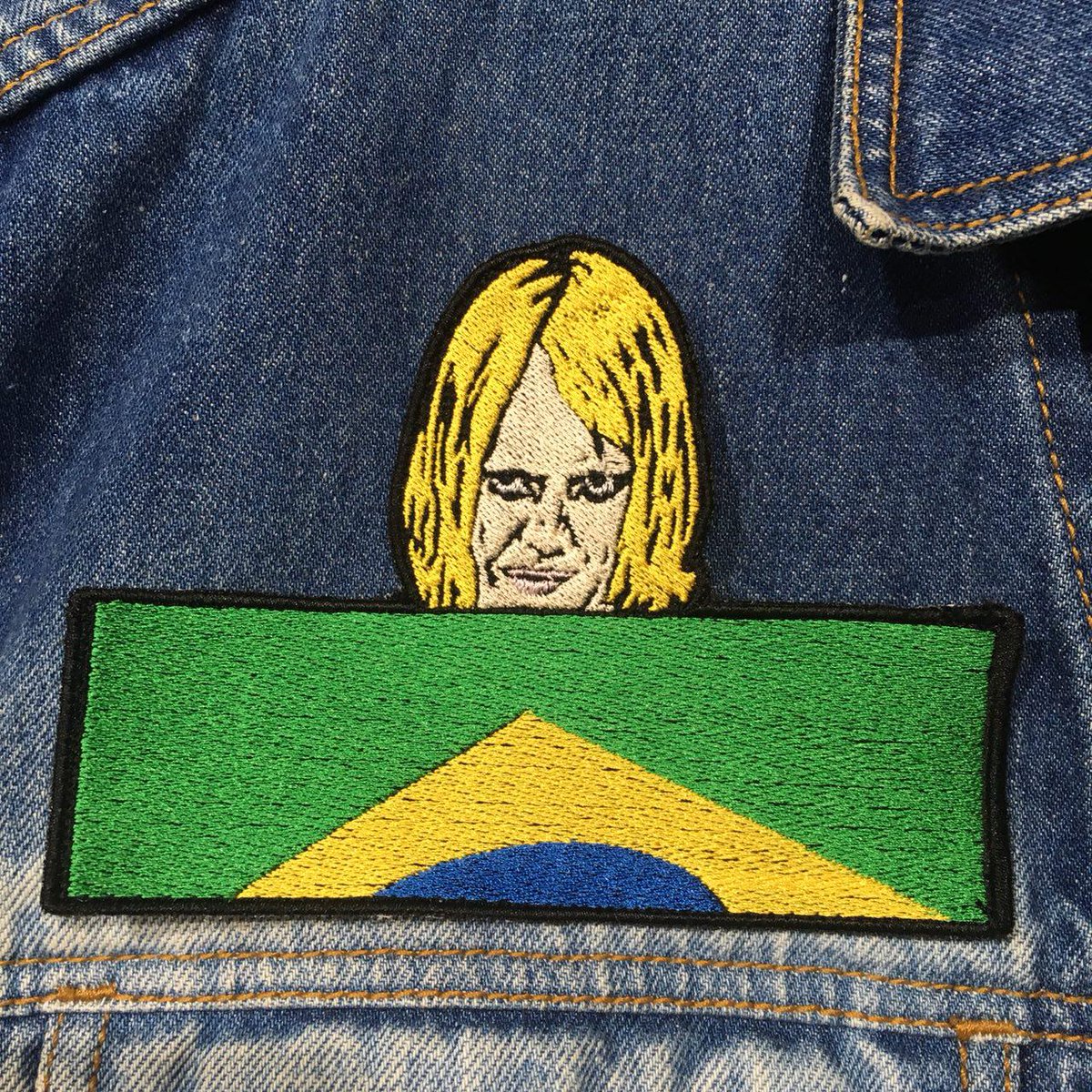 PatchDaRamona's tweet photo. opa tem sorteio de patch do torcedor dark! 

- mas Ramona como eu participo?

é só seguir e dar RT nesse tweet 

tá FÁCIL VAI #donaramona #VEMHEXA #patchdaramona https://t.co/UFqUZRNYVA