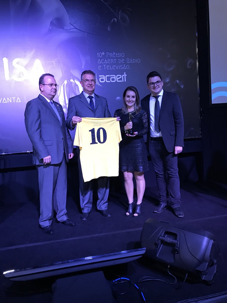ACAERT's tweet photo. Vencedora Melhor Série TV. Jamille Cardoso - RICTV Record - Blumenau. 🥇 #premioacaert https://t.co/oKLSNQLYsY