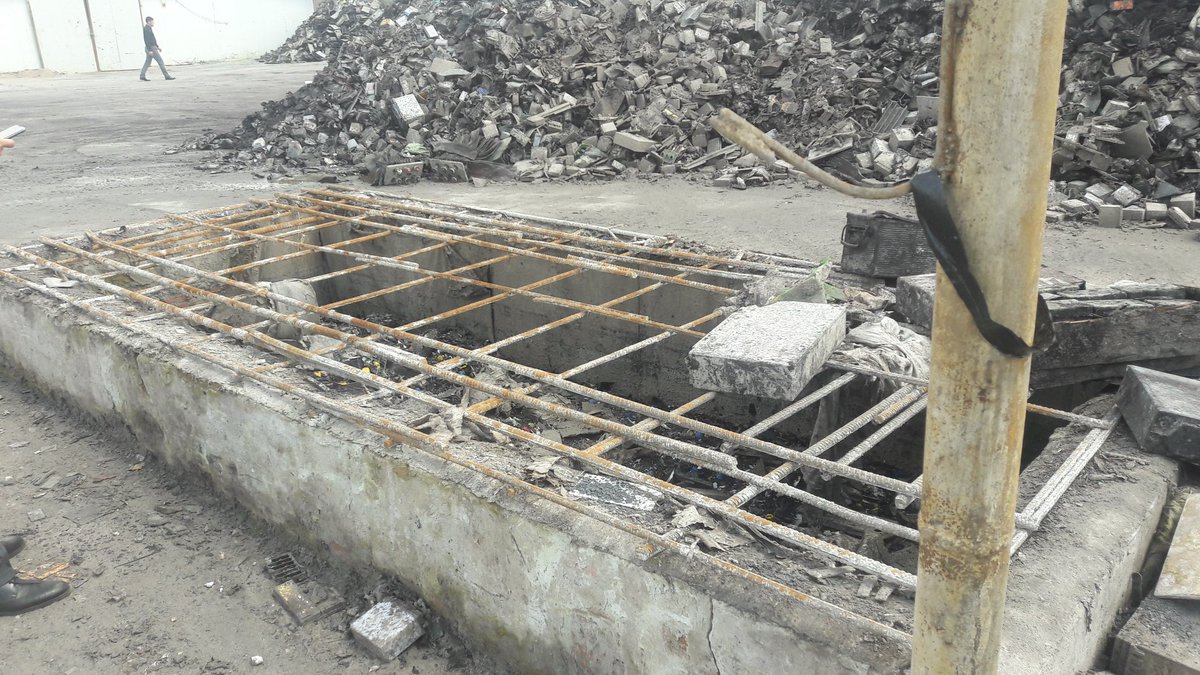 Хуучин аккумляторын шингэн хөрсөнд асгаж буй үйлдвэрүүд яагаад заавал Богд уулын бэлд Хөлийн голын эхэнд УБ ундны усны эх үүсвэр дээр байрлах ёстой гэж. Хотын даргад хүртэл RT хийж өгнө үү баярлалаа.