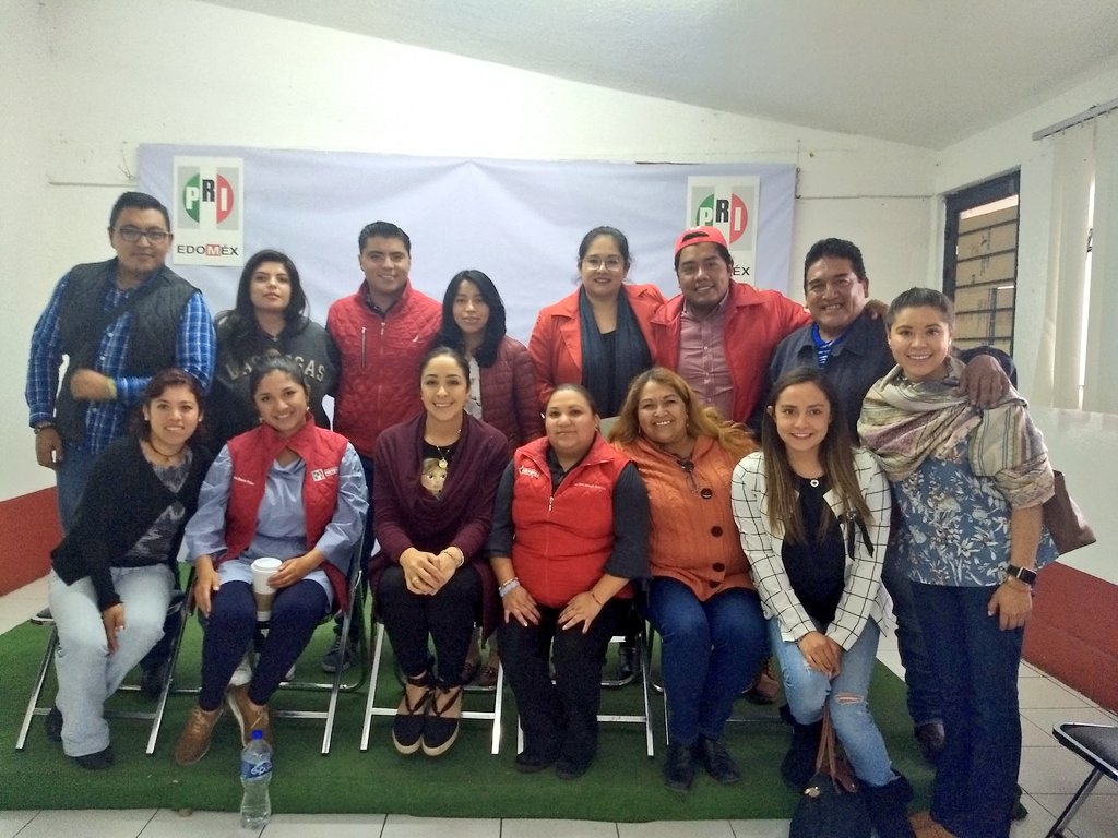 serconcon's tweet photo. Estamos con toda la actitud y el entusiasmo, estamos con la fuerza de los PRIistas, con la frente en alto y no bajar los brazos, se vienen tiempos de resurrección, aquí vamos @CarolinaMonroy_ https://t.co/cSWR1H2YwO