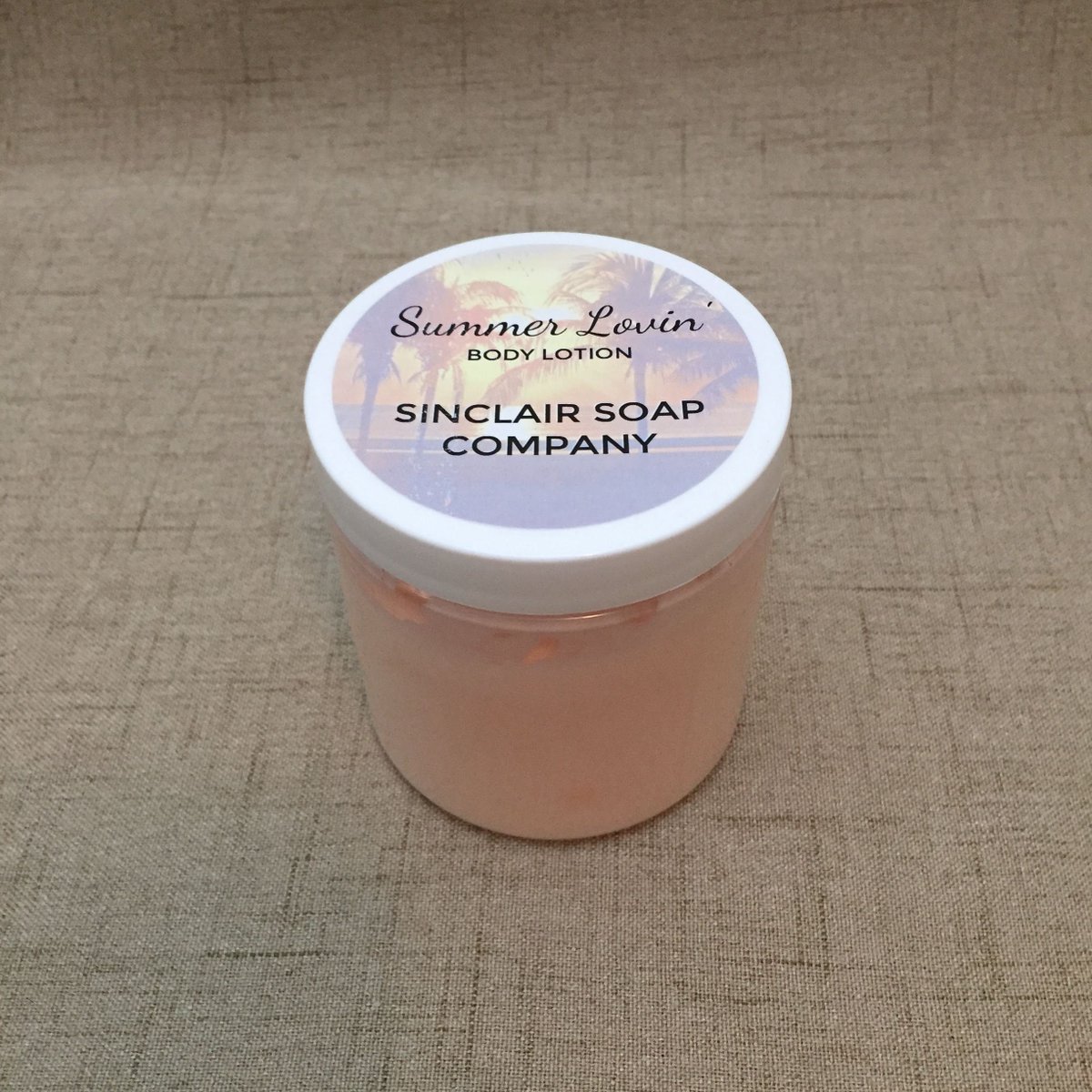 SinclairSoap's tweet image. Summer Lovin' Lotion #handmade #handcrafted #bath #beauty #homemade
$5.95
➤ goo.gl/hV8Zrm
via @outfy