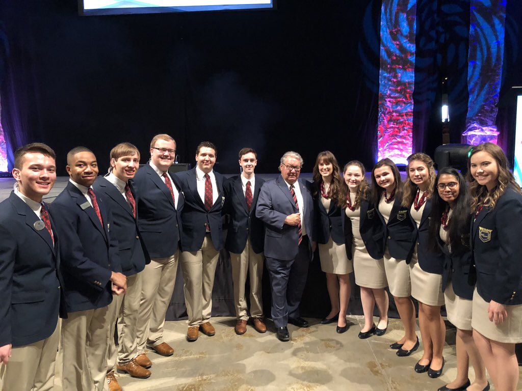 Welp FBLA it’s been a year...thanks for all the memories we have shared together. Signing off for the last time. FYI this is not a goodbye but see you later in PBL😉 I’m counting down the days till the Career Connections Conference. See ya then! But for now goodbye. 👋🏽