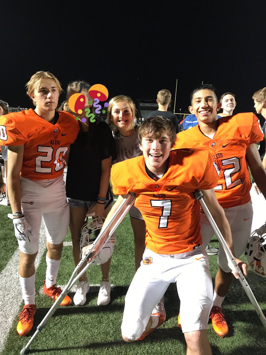 faithfarmer_'s tweet photo. Happy birthday jake hope itโs a good one!!! #tbt #boyprobs @jake_f_7 https://t.co/svR3KCKB0y