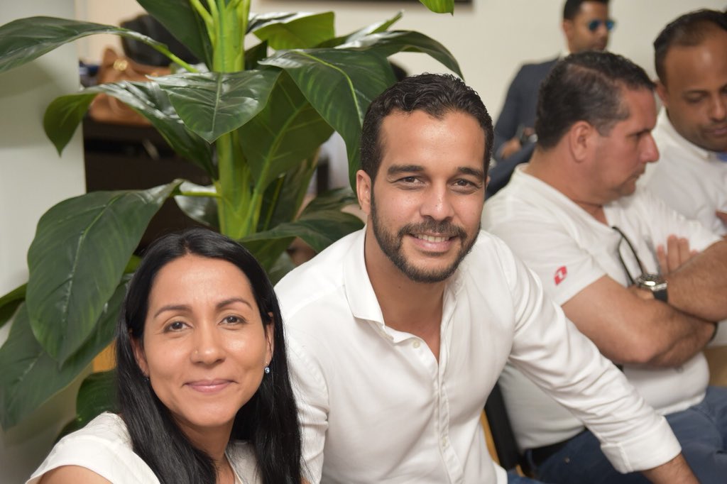 CABteamRD's tweet photo. Felicitando a @CarlosAmaranteB en su cumple #CABteam https://t.co/SQ2pIsPu8I