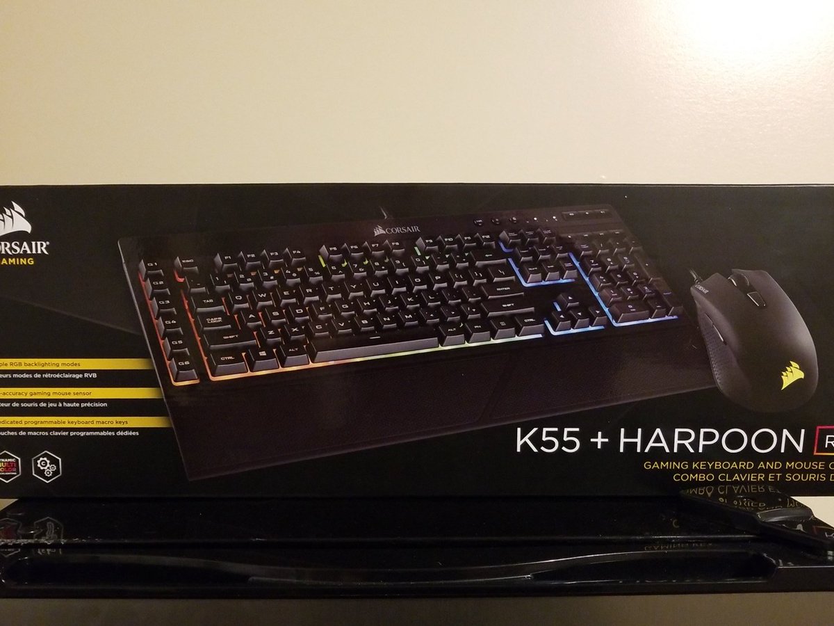 TheKomikalOne's tweet image. Needed a new keyboard for my setup, couldn't afford much but I walked away with this gem @CORSAIR #K55