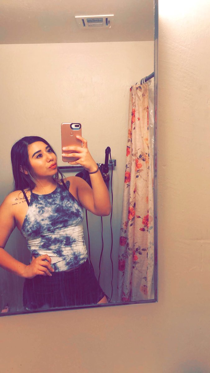 _SassyMariee's tweet photo. Almost 1 year of progress...Big THANKS to everyone who has helped me and kept me motivated. 💪🏽 #TransformationTuesday https://t.co/AKHLE7q9jd