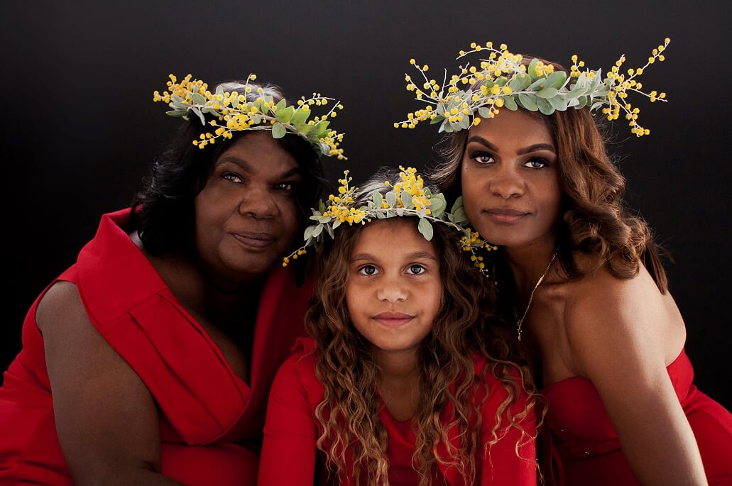 Powerful images taken by Dianella photographer Sasha Mortimore of three empowered females from the Mitchell family who come from the Pitjakarli people #NAIDOC2018 #Becauseofherwecan Read more: bit.ly/2Nn0uOA