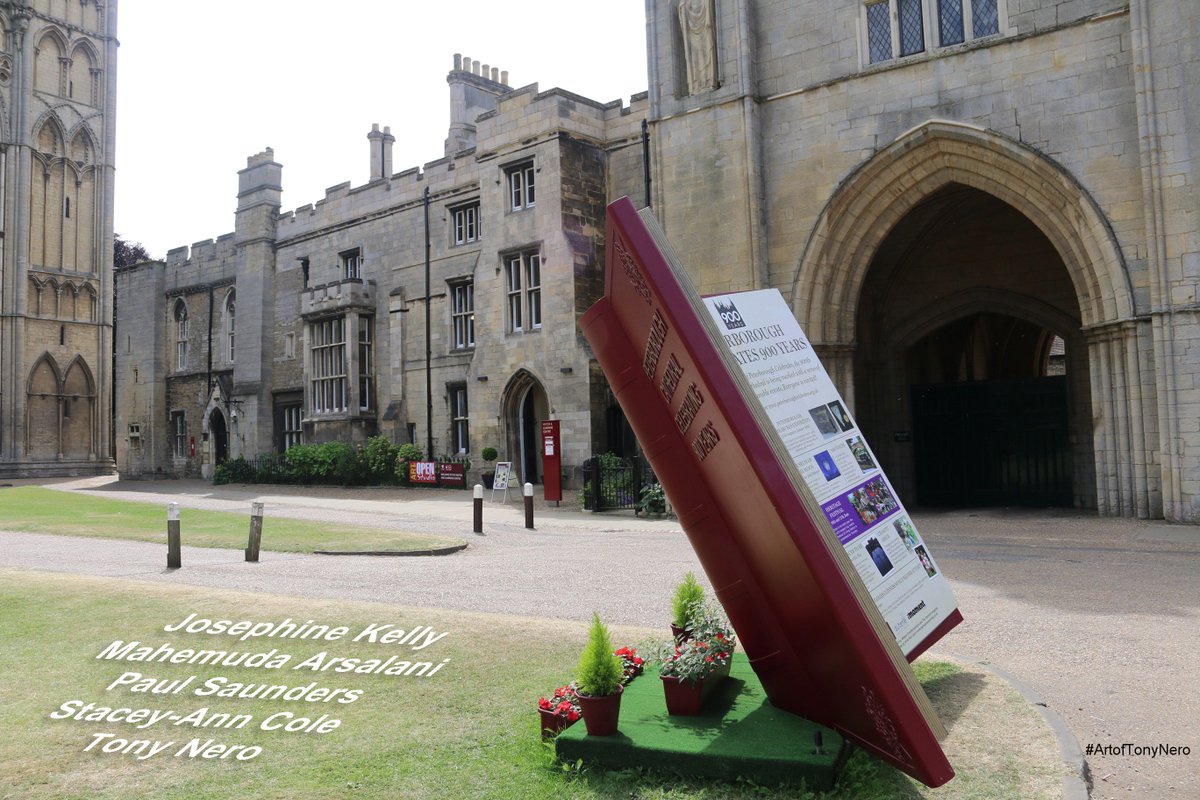 ArtofTonyNero's tweet photo. Full team in the gallery this weekend for #PAOS2018 final weekend. You can find us beyond the big red book at the Cathedral Visitors Centre @pborocelebrates @pborocathedral Exhibition on until 15th July 2018 @SAColeArt @munisayeed @tibbybj #Peterborough https://t.co/mUL9OsZA28