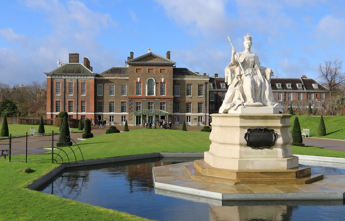 Be charmed by the historic grandeur and timeless elegance of Kensington Palace and its lush and tranquil Gardens. 
🚇 They are accessible within a 15 minute journey from our hotel.
#London #TheDiplomatHotel #KensingtonPalace