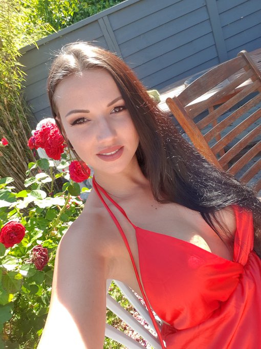 I love the summer ❤️ #reddresses #summertime #joleelove #huippukivaa #happyme #partytime #denmark🇩🇰 #skandinavianstyle<a href="/tag/reddresses"class="tags">#reddresses</a><a href="/tag/summertime"class="tags">#summertime</a><a href="/tag/joleelove"class="tags">#joleelove</a><a href="/tag/denmark"class="tags"><span>#denmark</span></a><a href="/tag/partytime"class="tags"><span>#partytime</span></a><a href="/tag/happyme"class="tags"><span>#happyme</span></a><a href="/tag/huippukivaa"class="tags"><span>#huippukivaa</span></a><a href="/tag/sk"class="tags"><span>#sk</span></a>
