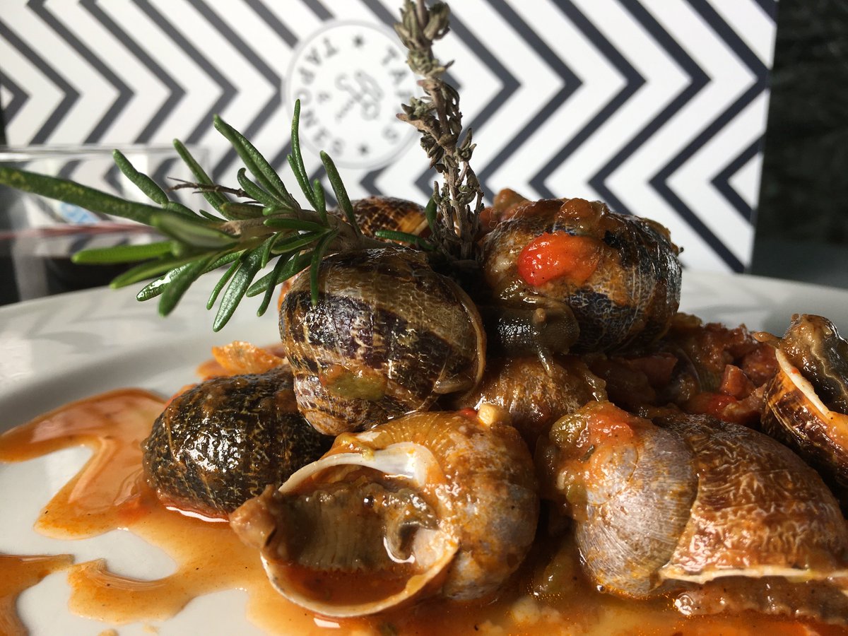RteJesusGor's tweet photo. Hay momentos que solo se pueden vivir frente al mar. Probar este plato es uno de ellos.

Te esperamos en Restaurante Jesús Gor https://t.co/XTtP6nQQsh