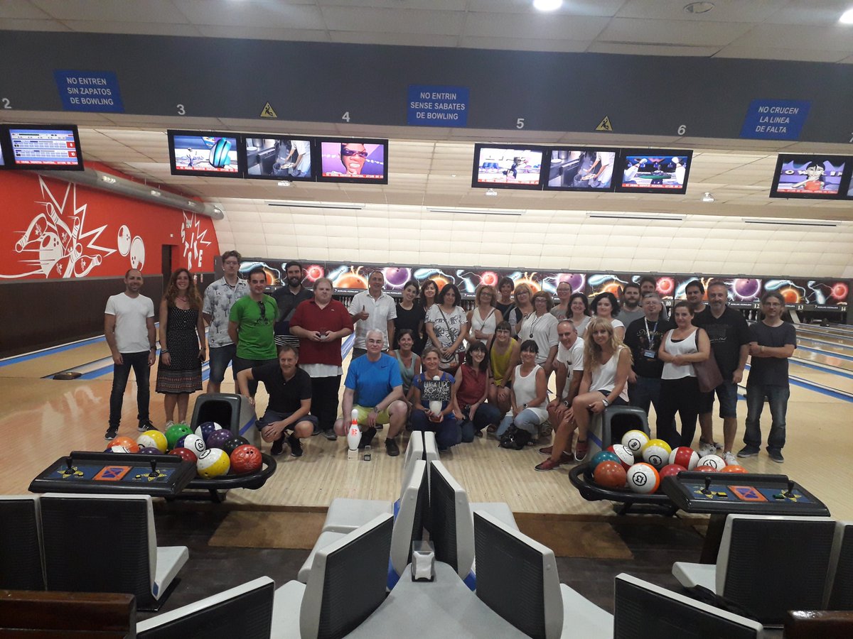 EsportsUPC's tweet photo. 🎳Èxit de participació al 27è Torneig de Bitlles PDIPAS disputat al bowling Pedralbes amb 46 participants!
#EsportsUPC #Bitlles #PDIPASUPC https://t.co/CRMz0KJwMJ