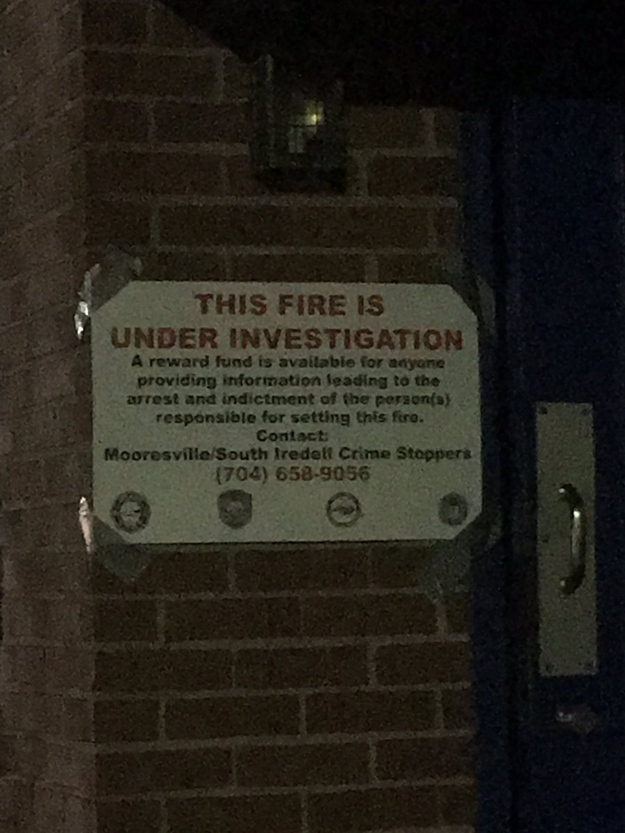 GinaWSOC9's tweet photo. BREAKING: A fire at a popular Moorsesville restaurant is under investigation. Join us at 5AM for a live update. @wsoctv #WakeUpWith9 https://t.co/moVLcBNCtI