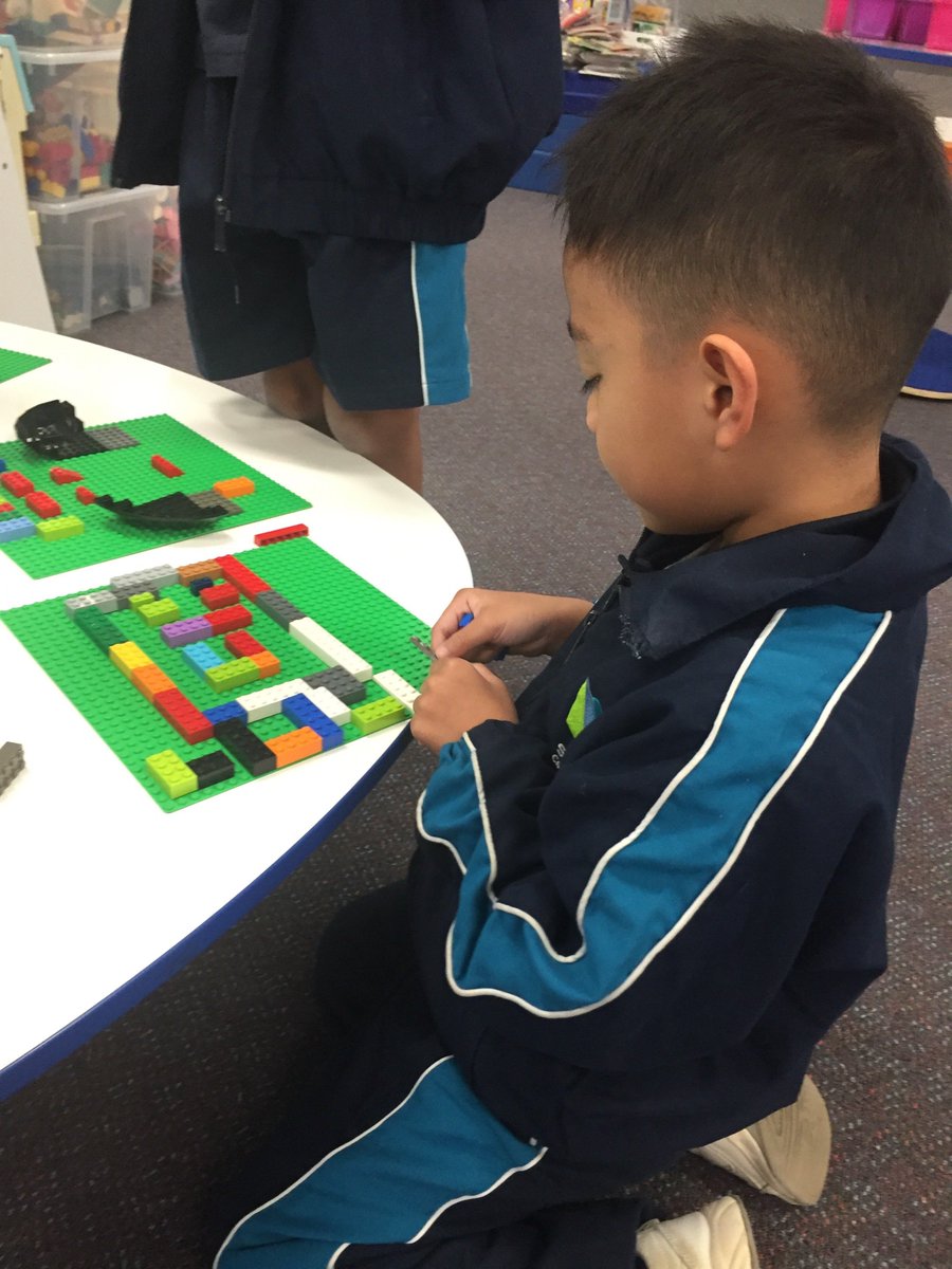 StLukesMP's tweet photo. Sunrise Activities Club learnt about the Cubism art form and were inspired by #PabloPicasso to create their own abstract portraits using @LEGO_Education. #extendedschoolday #6to6 #learningbasedactivities https://t.co/1ofS0uBL05