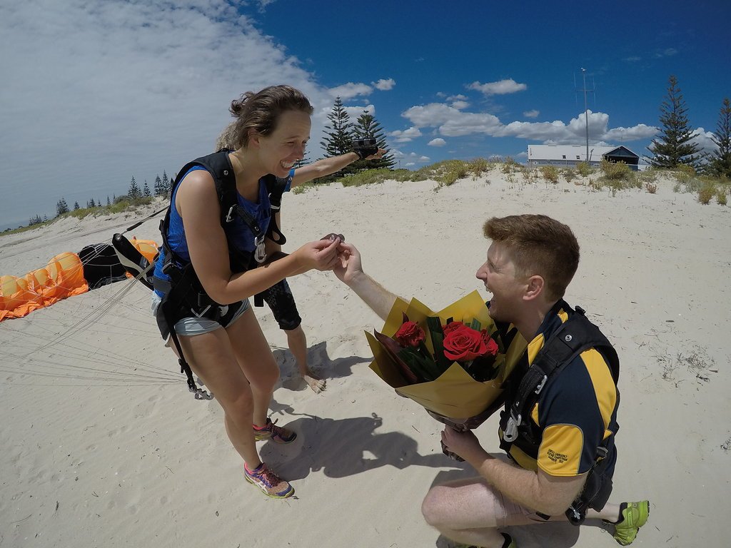 All 3 of our amazing locations offer the amazing Proposal Package! What better way to pop the question? 💍 🌞 ✈️
#broome #rottnestisland #busselton #proposal #putaringonit

geronimobroome.rezdy.com/251842/broome-…

geronimorottnest.rezdy.com/183518/rottnes…

skydivegeronimo.rezdy.com/167079/busselt…