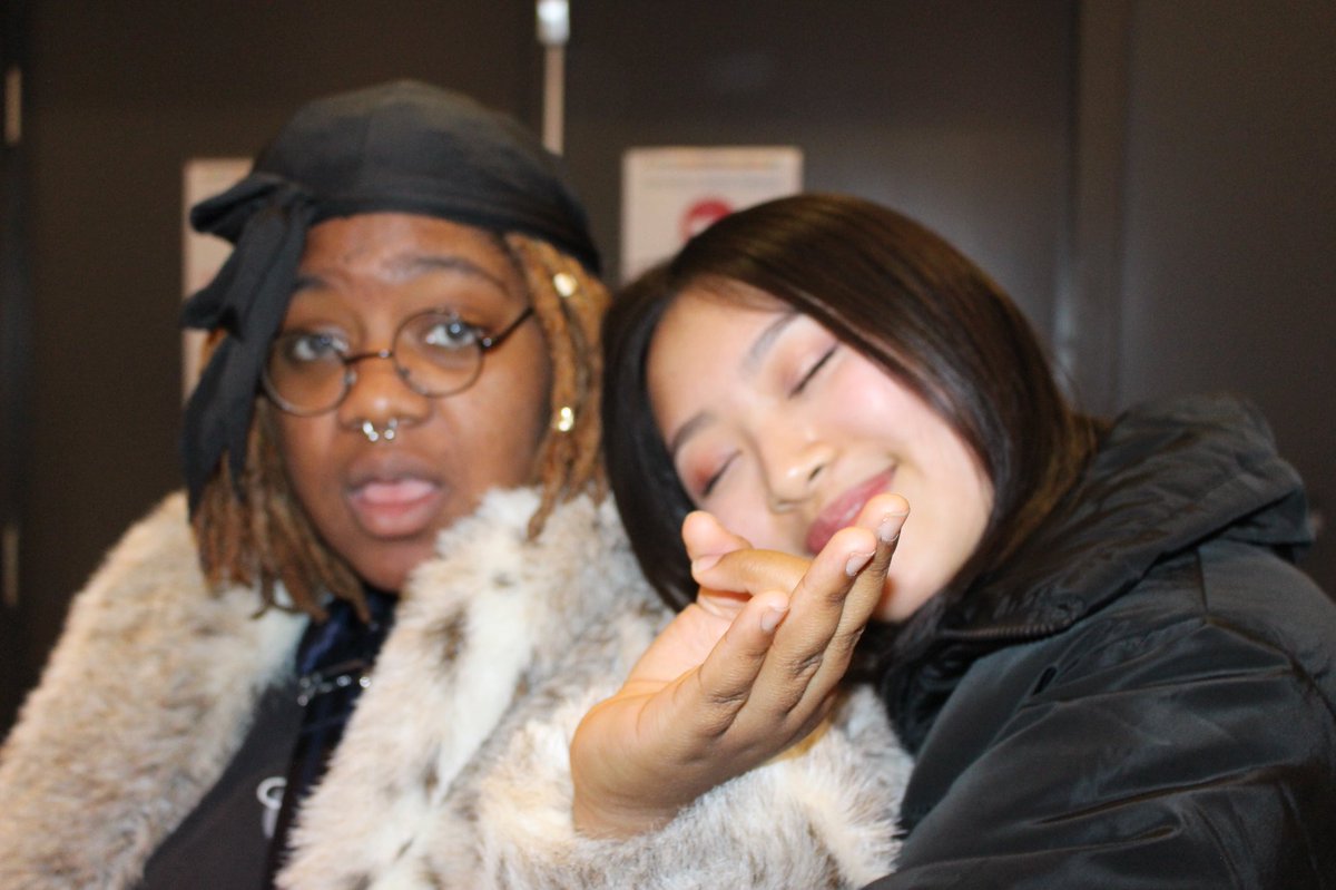 lilyvo_'s tweet photo. @YUNGROSES__ u better have money to come to school next week cause I miss seeing ya https://t.co/0jnLiaF2IM