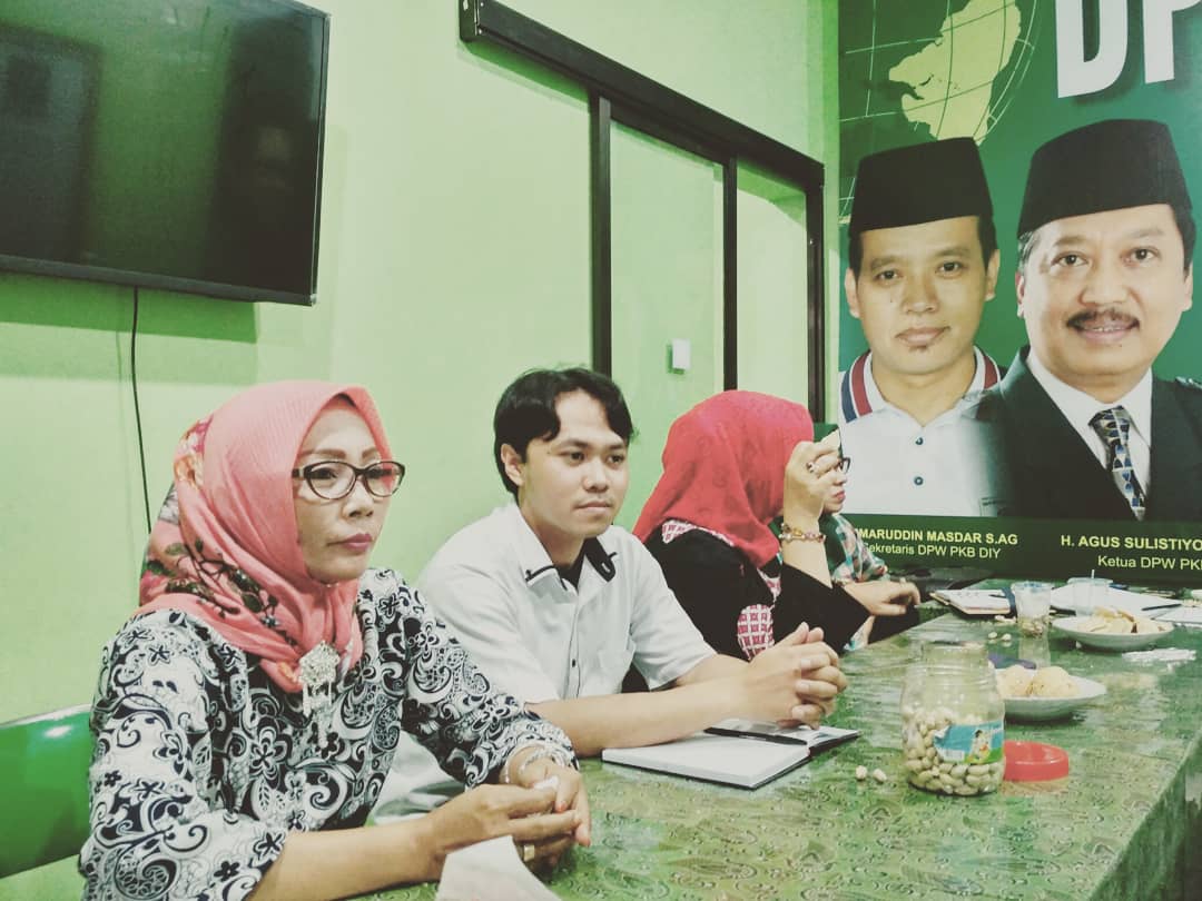 JogjaPkb's tweet photo. Rapat Koordinasi Input Data di SILON dan ceking berkas Pencalegan

#pkbbantul
#joglopkbimogiri
#joglopkbbambanglipuro
#joglopkbsewon
#dpwpkbdiy
#cakimin
#dpppkb
#deticom https://t.co/ryB3vCZtnO