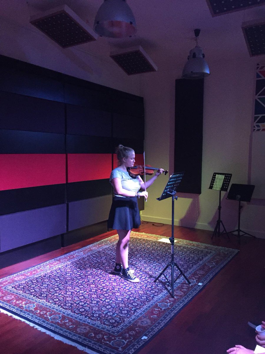 Laatste intieme #voorspeelavond van het #vioolensemble <a href="/Key4Music/">Key4Music</a>. Na de zomervakantie weer verder op diverse locaties. #vioolles #viool #muziekles <a href="/MooiSenBkrant/">MooiSonenBreugel</a> <a href="/MooiOirschot/">DeMooiOirschotKrant</a> <a href="/Best_bijzonder/">beleefbest</a>