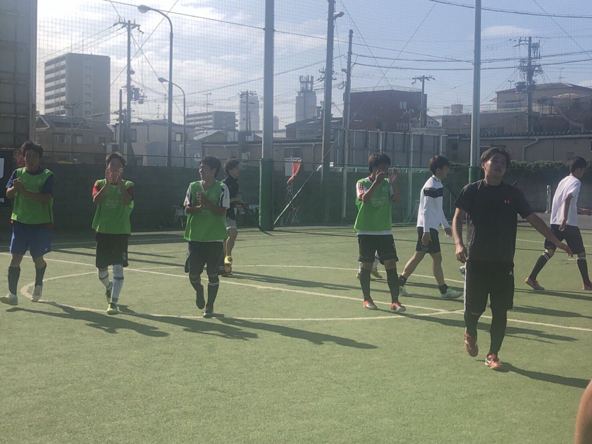SiegtorFC's tweet photo. 🏆1回生フットサル選手権大会 大阪大会(@byj_losing )🏆

2018.7.1(Sun)

結果は...

ジーク(A).(B) 両チーム予選全勝👏

ジーク(B)
ベスト4⃣ 関西大会出場決定🏅

おめでとう💮
暑い中お疲れ様でした🔅✨

#SIEGTOR #サッカーサークル #フットサルサークルちゃうで https://t.co/VmrKWex8JB
