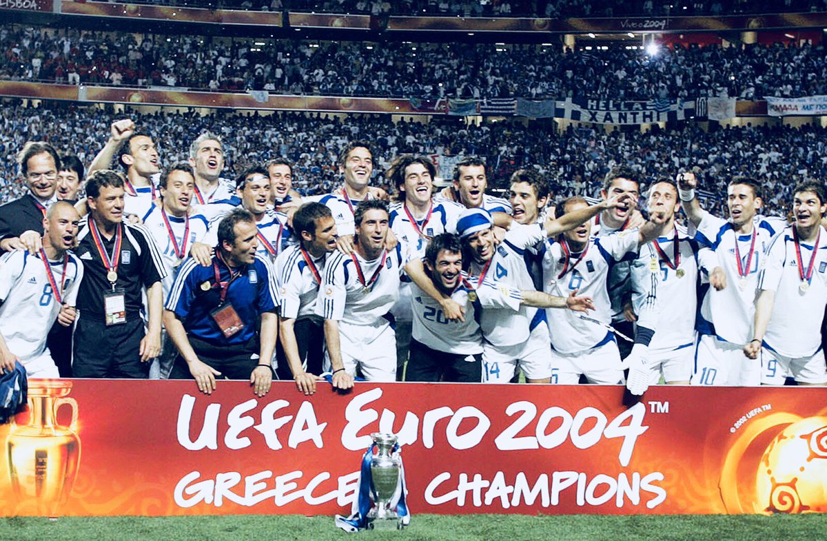 EthnikiOmada's tweet photo. #EURO2004 🇬🇷🇬🇷 https://t.co/EWq9Me4iKh