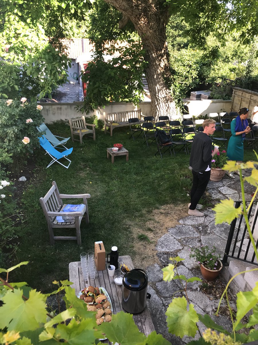 Alldeles snart pratar vi om framtidens offentliga rum i trädgården på Tranhusgatan. Kom! Vackert väder, trevliga människor, intressant och viktigt ämne. Frukosten framdukad 7.30 <a href="/whitearkitekter/">White Arkitekter</a>