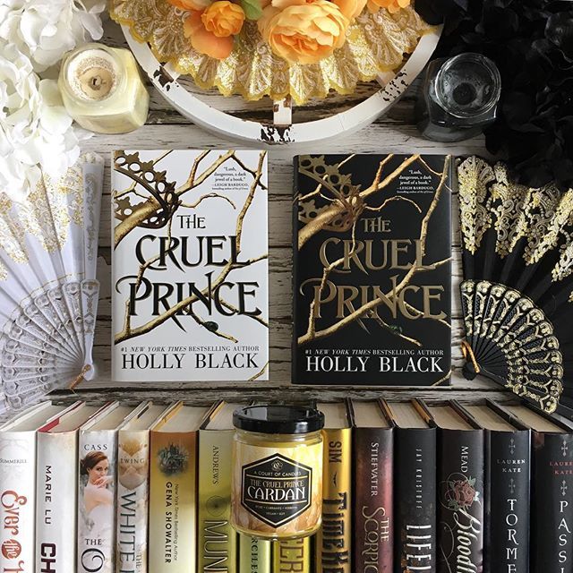 A Court of Candles (acourtofcandles) Twitter