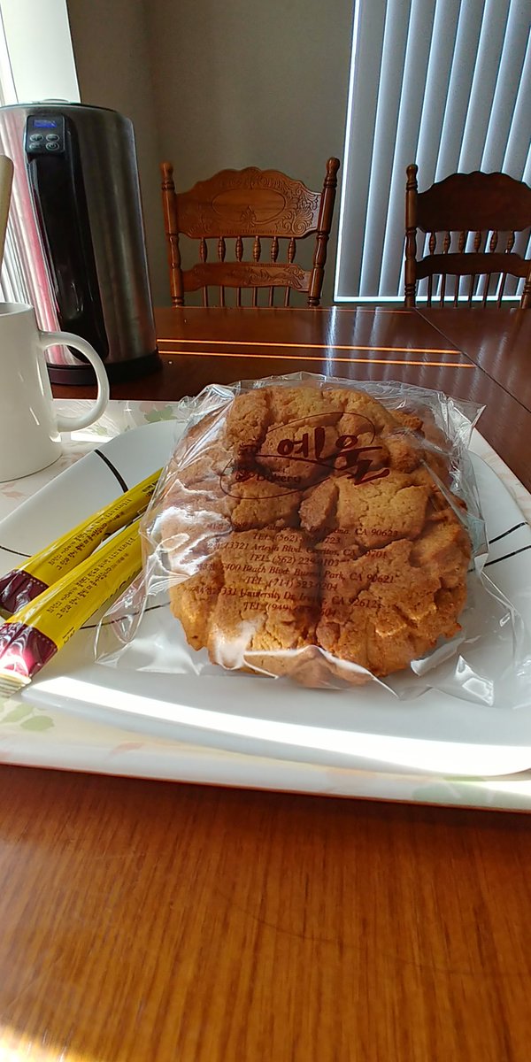 js232's tweet image. 빵