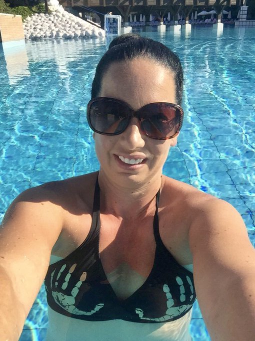 Hei&szlig;e Gr&uuml;&szlig;e w&uuml;nsche ich euch meine Lieben 💋😘☀️💦 Heute an die 39*C  #travel #turkey #summer #holiday2018<a href="/tag/girl"class="tags"><span>#girl</span></a><a href="/tag/summer"class="tags"><span>#summer</span></a><a href="/tag/sexy"class="tags"><span>#sexy</span></a><a href="/tag/hot"class="tags"><span>#hot</span></a><a href="/tag/travel"class="tags"><span>#travel</span></a><a href="/tag/pool"class="tags"><span>#pool</span></a><a href="/tag/relaxing"class="tags"><span>#relaxing</span></a>