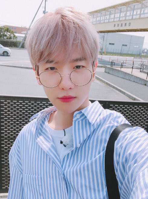 Diamonddust9092's tweet photo. 오늘부터 큰 화면으로 고화질로 볼 수 있다😍 #시우민 #XIUMIN @weareoneEXO #백현 #BAEKHYUN @weareoneEXO https://t.co/YZnoKOXwky