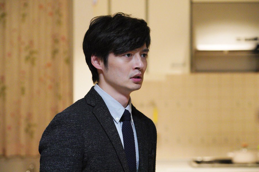 ビズリーチcm女優と俳優を紹介 上司篇と喫茶店篇 年1月より