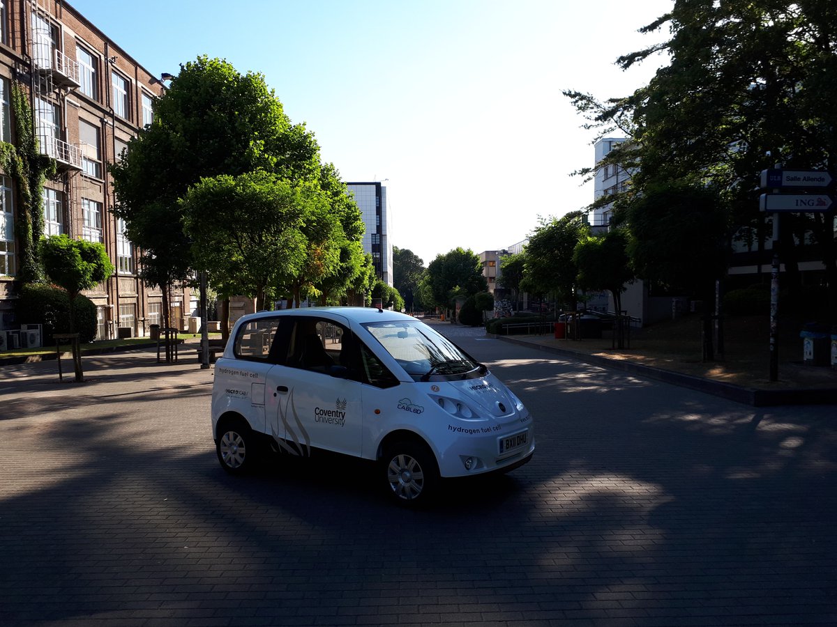 MicrocabUK's tweet photo. Our latest Generation 3 Microcab at Université Libre Brussels, Belgium #hydrogen #fuelcell https://t.co/RasJQw2H1a