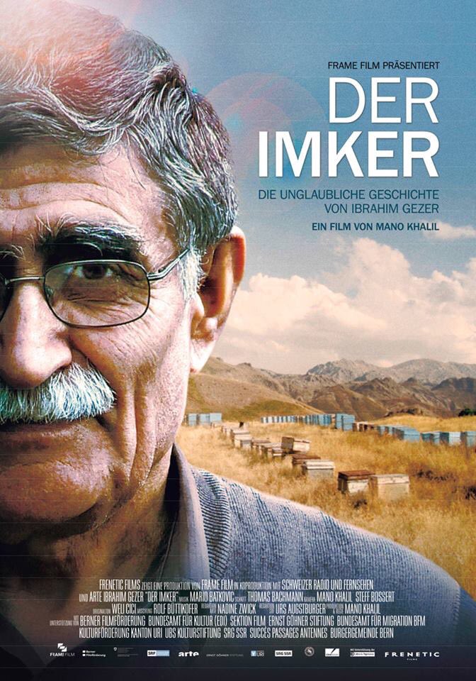 KurdFilmfest's tweet photo. „Der #Imker“ von #Mano Khalil – ein schöner Dokumentarfilm, der auf dem #Kurdischen #Filmfestval gezeigt wird.
Ein älterer Herr hat den Traum, auch in der #Schweiz Bienen zu züchten, doch dieser Traum wird wahrscheinlich unerfüllt bleiben.

#DerImker #ManoKhalil #kurdisch https://t.co/Jx1p8l8Uza