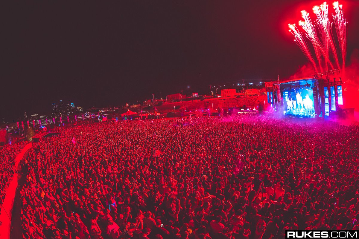 LA!!!
BIGGEST SHOW OF MY CAREER. 
THANK YOU, THANK YOU, THANK YOU!!!!
😭♥️
#ZeddInThePark