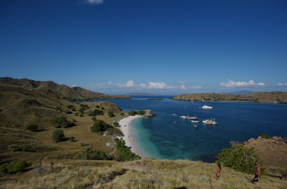 Ujung barat Pulau Flores di kabupaten Manggarai Barat Nusa Tenggara Timur (NTT), terkenal dengan berbagai potensi wisata. Komodo yang menjadi destinasi andalan Indonesia di mata dunia. goo.gl/HwVnqJ #TravelistaInfo