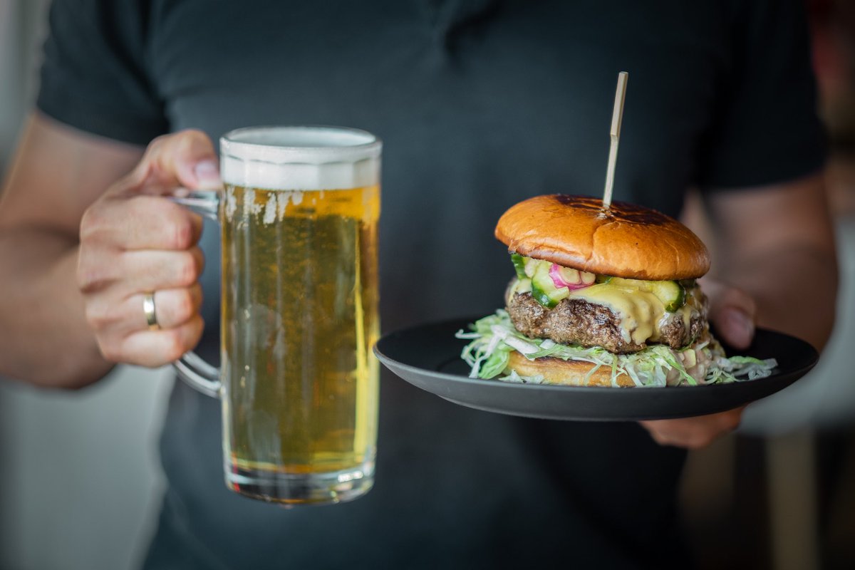 ʙᴜʀɢᴇʀs🍔, ʙᴇᴇʀs🍺, ʙᴀʟʟs⚽️! 
Triple B for £10!
A match made in heaven.

Show this tweet to us to get the £10 triple B deal:

• our award winning burger
• a pint of C+G pilsner 
and, of course, 
• our prediction for the match

#worldcup2018 
#cngburgers 
📸by <a href="/arigurdon/">Ari Gurdon</a>