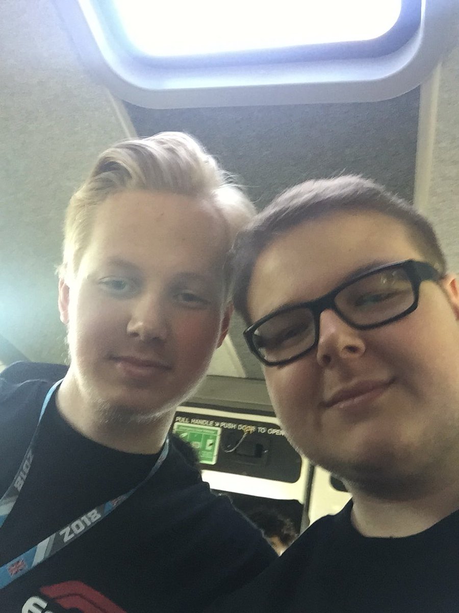 On the way the Silverstone GP track with the assesment group 1
Including <a href="/ACRTimp/">ACRTIMP</a>