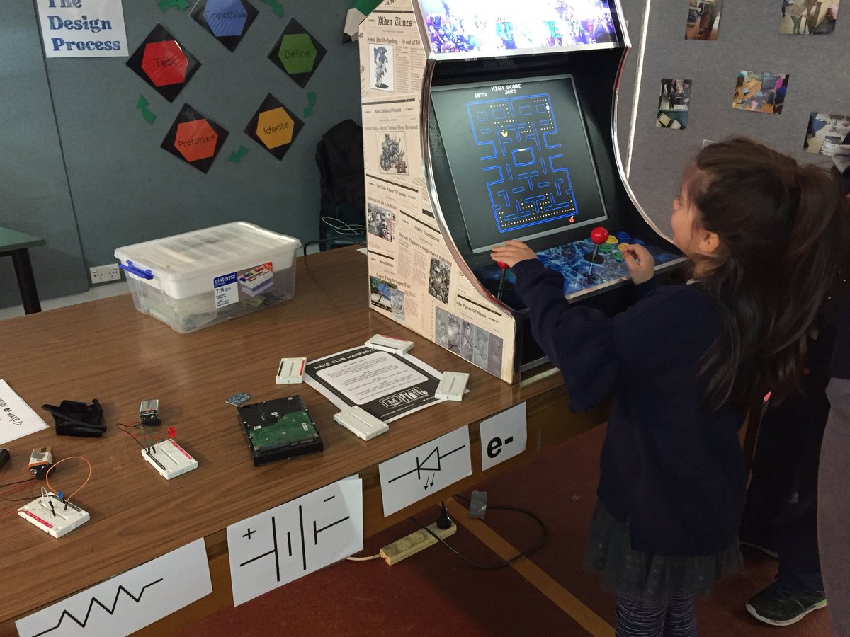 MakeClub_NZ's tweet photo. From simple circuits, to a table top arcade machine, we had lots of fun @TaupakiSchool Digi-Tech expo sharing our making &amp; learning journey with our community https://t.co/Abc0N7S7LC
