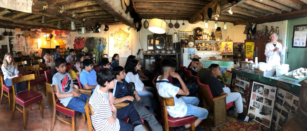 JudgemeadowM's tweet photo. A la ferme des chèvres: goat farm experience - milking the goats and learning how to make goat cheese #judgemeadow #cheesetasting #thesmellierthebetter #friendlygoats #proudtobenormand https://t.co/Cs2NDweLWf