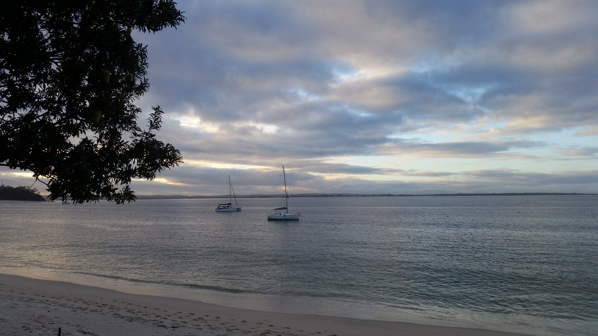 Afternoon walks 💜

#shoalbay #portstephens #afternoon #walk #stormhour
@Australia
@TourismAus @Port_Stephens